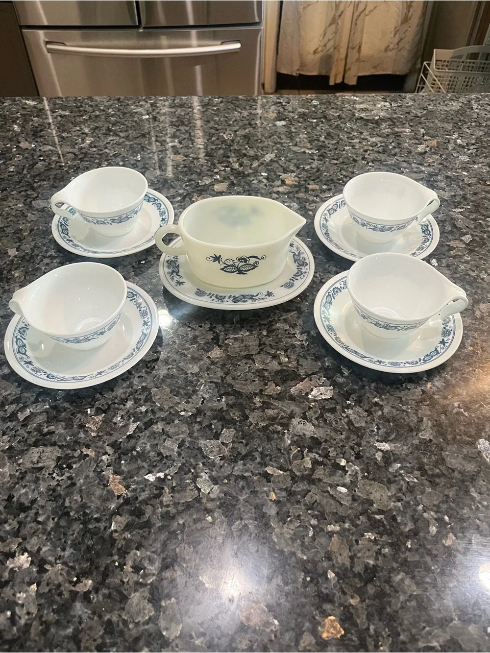 Vintage Corelle Livingware Blue Pyrex Gravy Boat Set Corning Ware